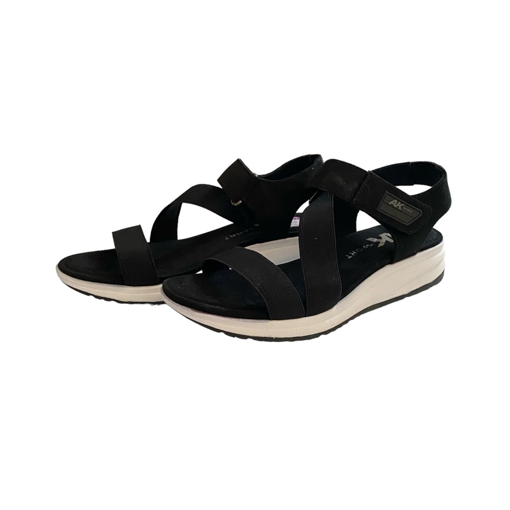 Women’s shoes. Size 10. New. Anne Klein sport.